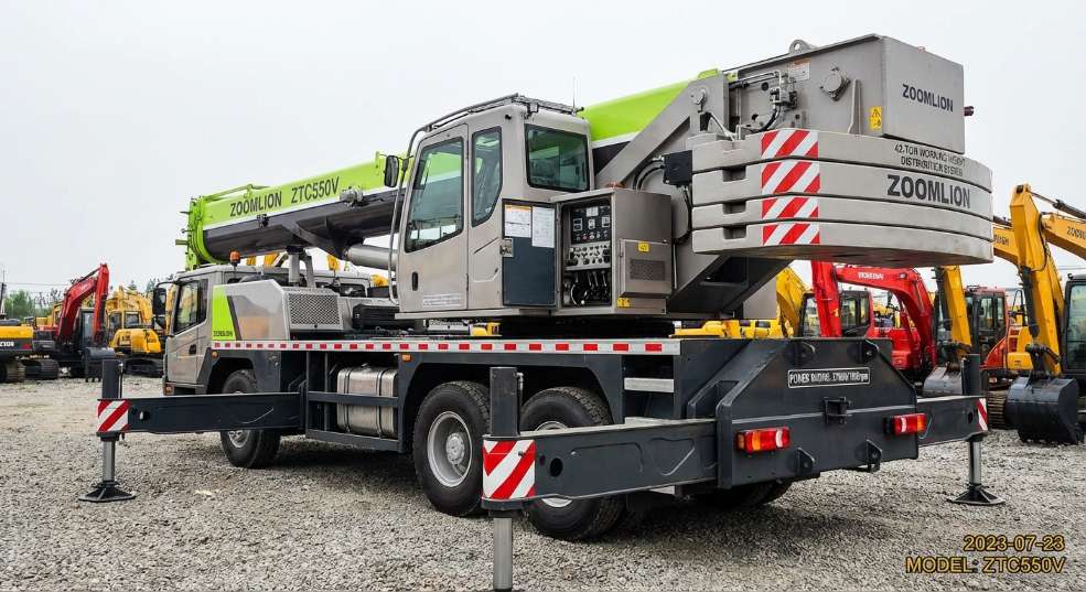 中联重科 ZTC550V 起重机