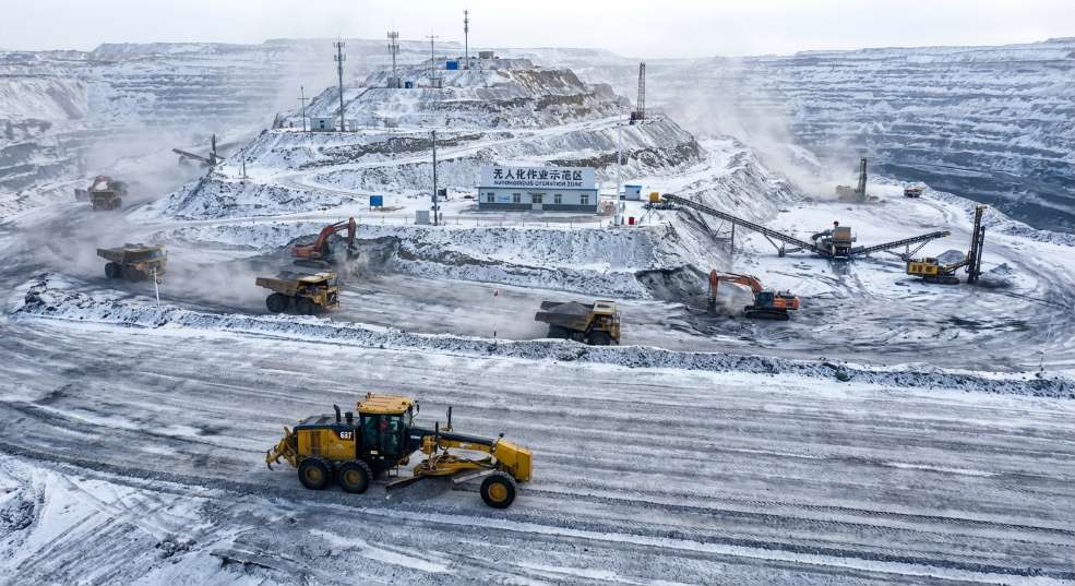 国内首台远程操控平地机在国家能源集团测试成功