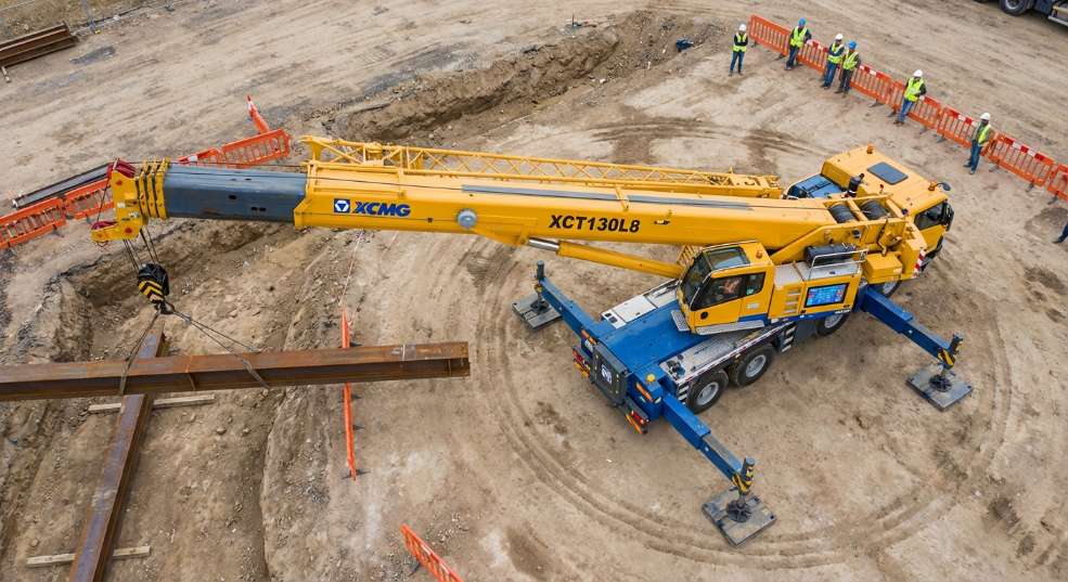 徐工 XCT130L8 起重机
