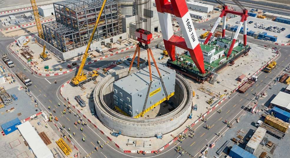我国核电建设领域首个!1600吨大型龙门吊完成吊装作业 我国核电建设领域首个!1600吨大型龙门吊完成吊装作业