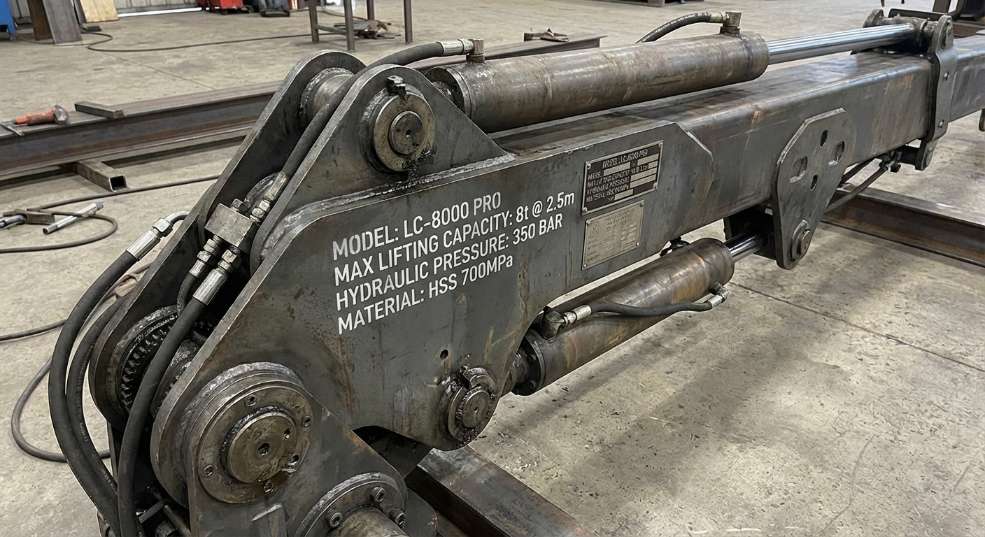 华菱星马 H3-H6-随车吊-单轴-HN5160JSQ0L4 起重机 华菱星马 H3-H6-随车吊-单轴-HN5160JSQ0L4 起重机