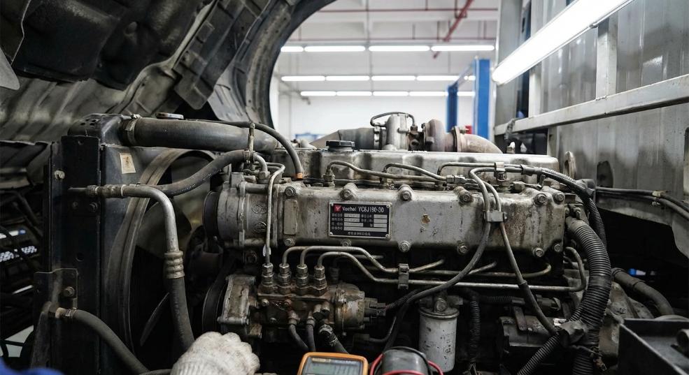 江南专汽 EQ1110GLJ3(东风145) 起重机 江南专汽 EQ1110GLJ3(东风145) 起重机