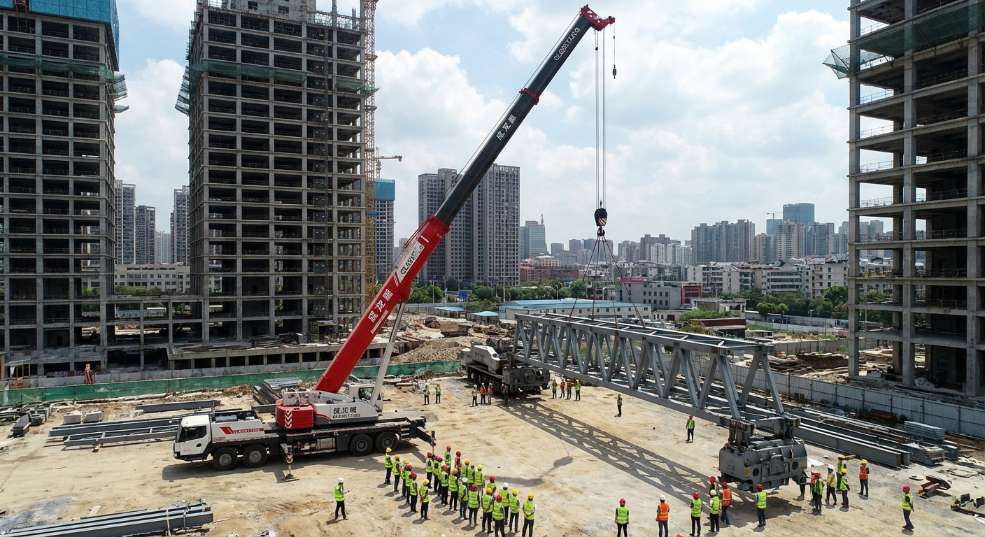 成龙威 CLQ5317JSQ 起重机 成龙威 CLQ5317JSQ 起重机