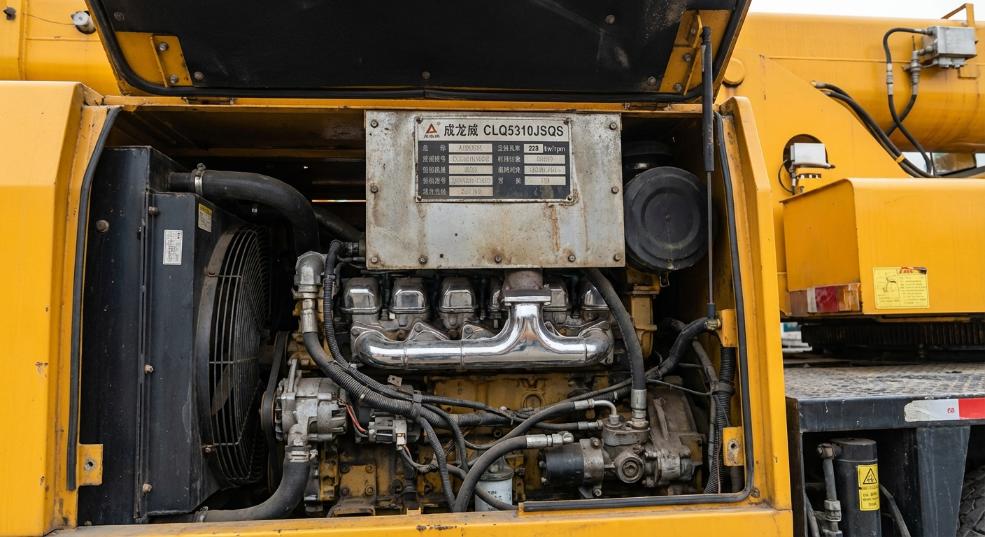 成龙威 CLQ5310JSQS 起重机 成龙威 CLQ5310JSQS 起重机