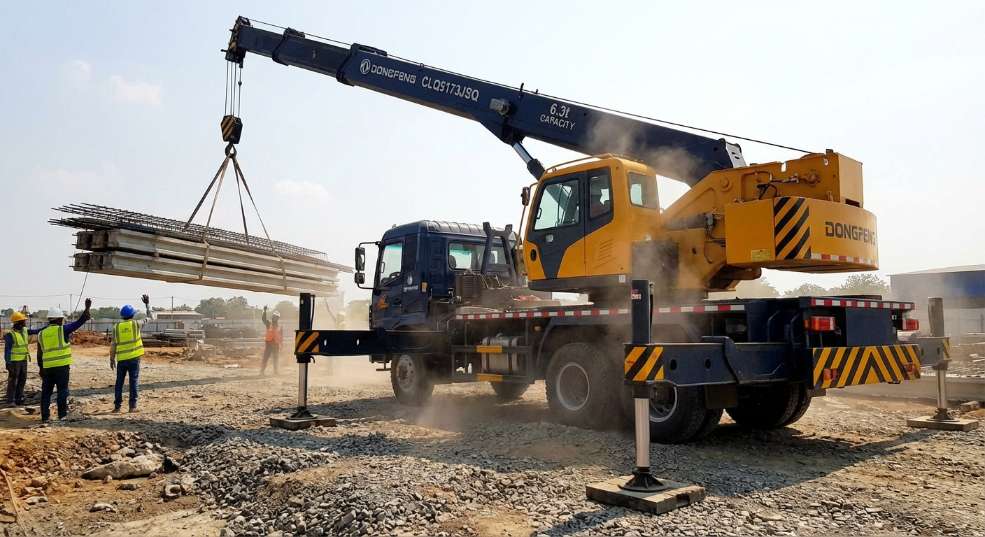 成龙威 CLQ5173JSQ 起重机