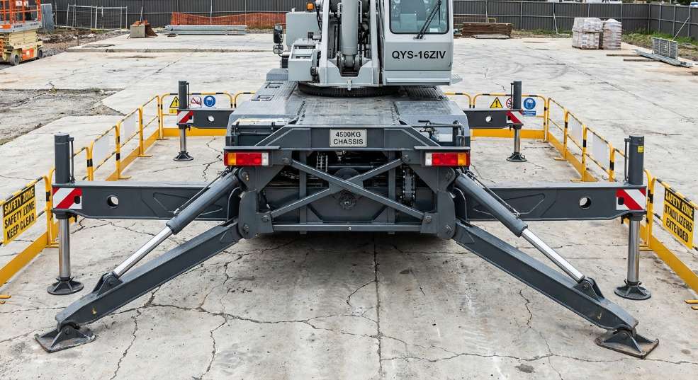 石煤机 QYS-16ZIV 起重机