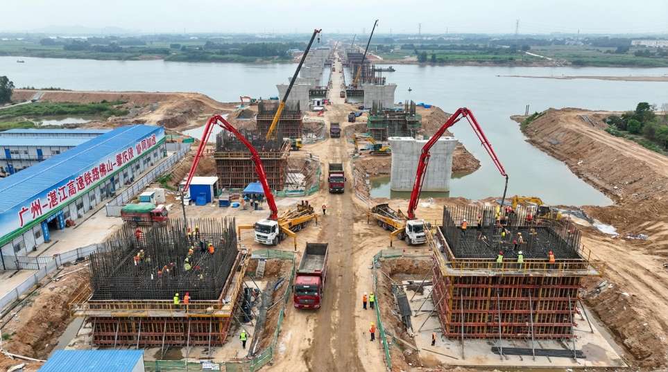 多个节点突破!广湛高铁建设开启“加速度” 多个节点突破!广湛高铁建设开启“加速度”