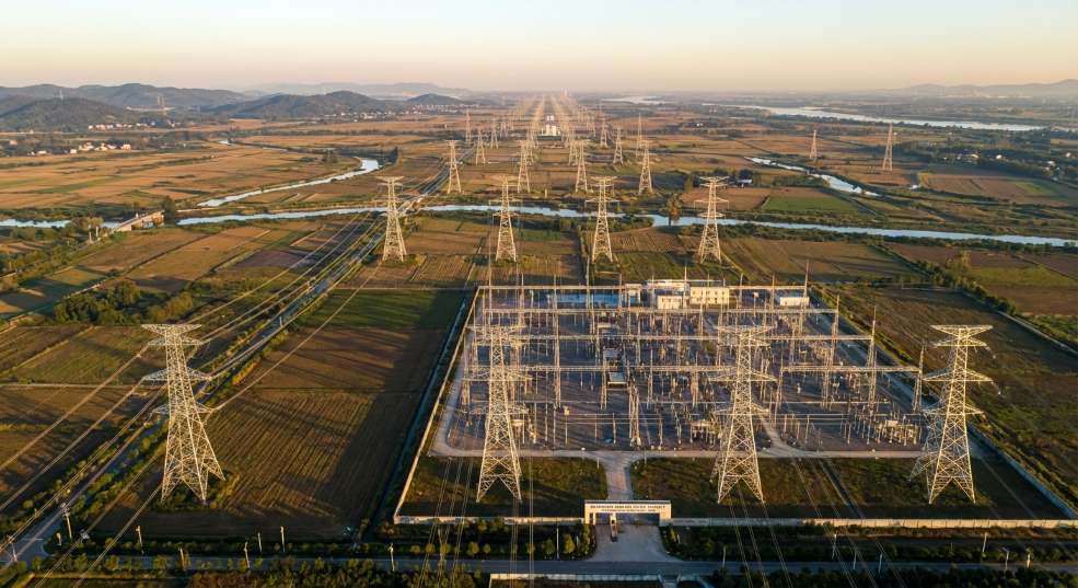 中国电气装备助力国内首个换流阀设备彻底改造工程 中国电气装备助力国内首个换流阀设备彻底改造工程