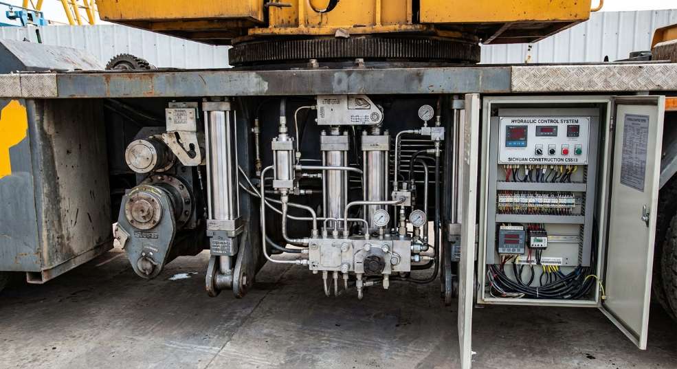 四川建设 C5513(8t) 起重机 四川建设 C5513(8t) 起重机