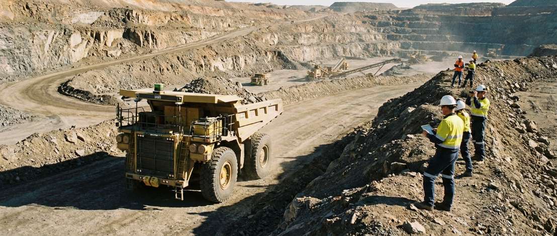 驾驶室取消了？徐工百吨级无人驾驶矿卡下线！