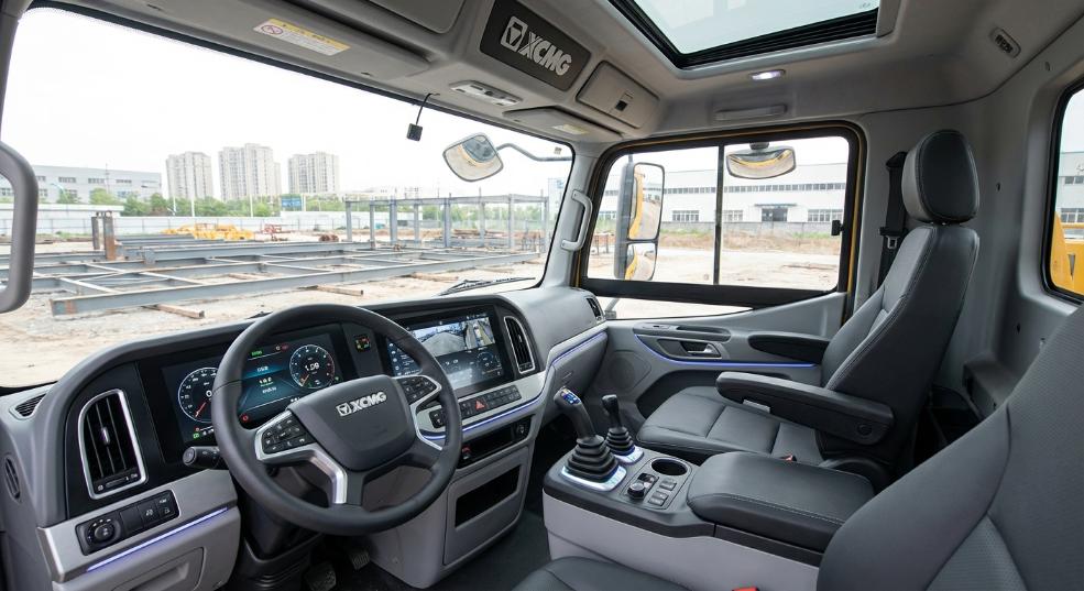 徐工 XLC260M 起重机