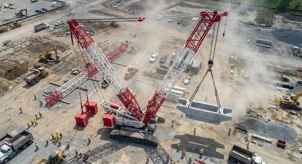 特雷克斯 CC12600 起重机